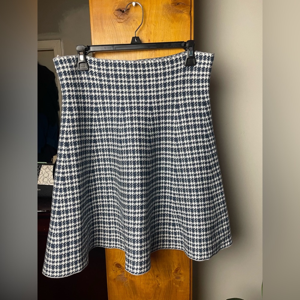 Classic Concepts Viscose Skirt✨✨